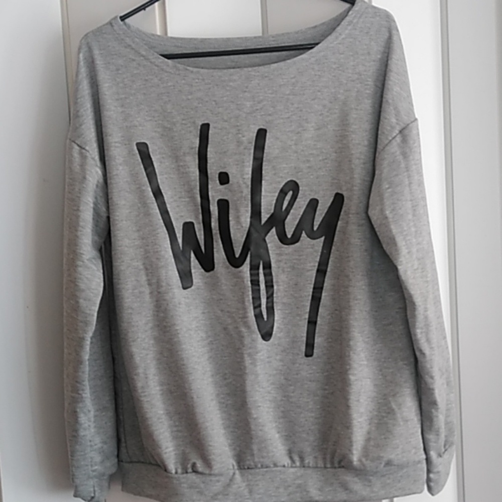 Wifey wide neck sweatshirt